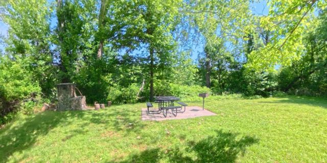 686 ROLLASON DR, Front Royal, VA 22630