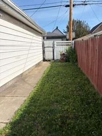 1437 121st Street, Whiting, IN 46394
