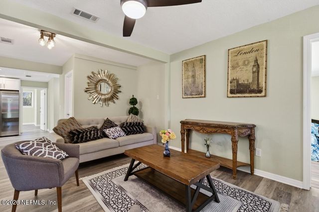 9751 S MACARTHUR Court, Jacksonville, FL 32246