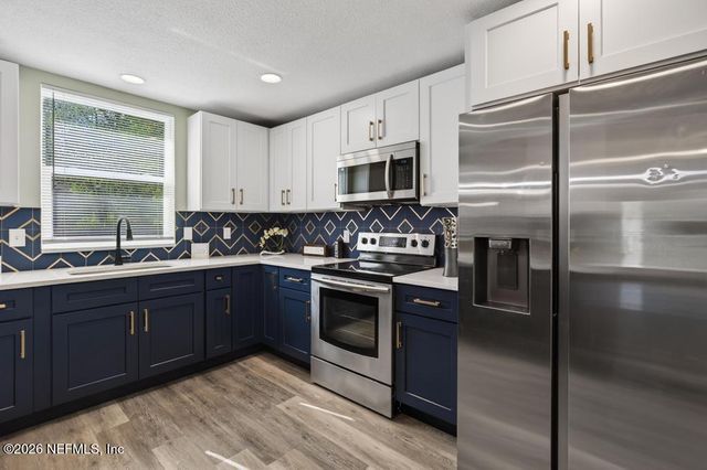 9751 S MACARTHUR Court, Jacksonville, FL 32246