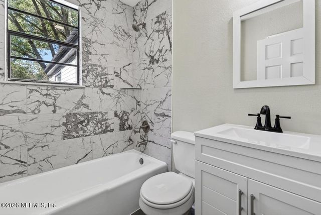 9751 S MACARTHUR Court, Jacksonville, FL 32246