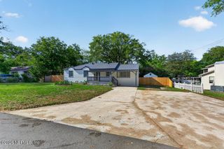 9751 S MACARTHUR Court, Jacksonville, FL 32246