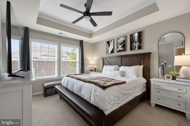 2046 BLUNT LN, Alexandria, VA 22303
