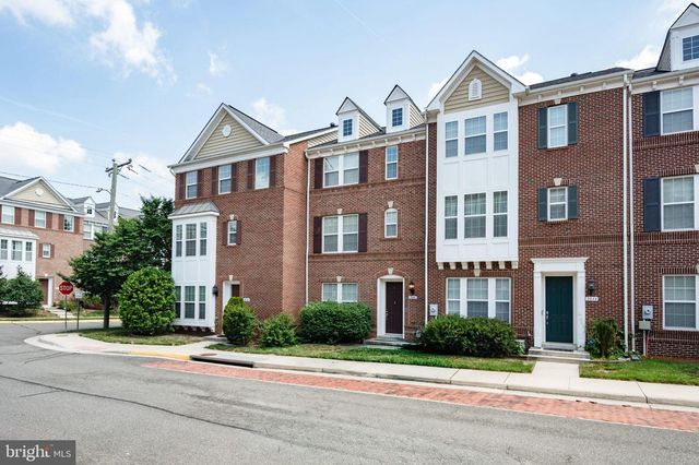 2046 BLUNT LN, Alexandria, VA 22303