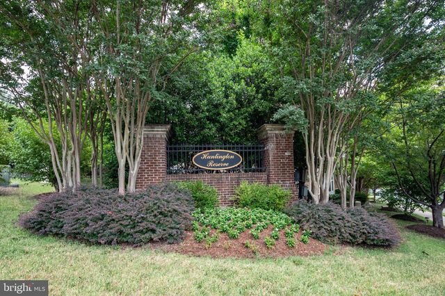 2046 BLUNT LN, Alexandria, VA 22303