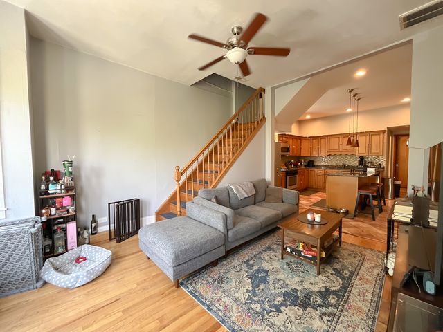 2541 W Cortland Street 3, Chicago, IL 60647