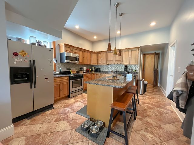 2541 W Cortland Street 3, Chicago, IL 60647