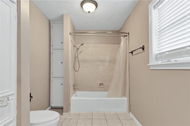 1600 Austin Avenue, College Station, TX 77845