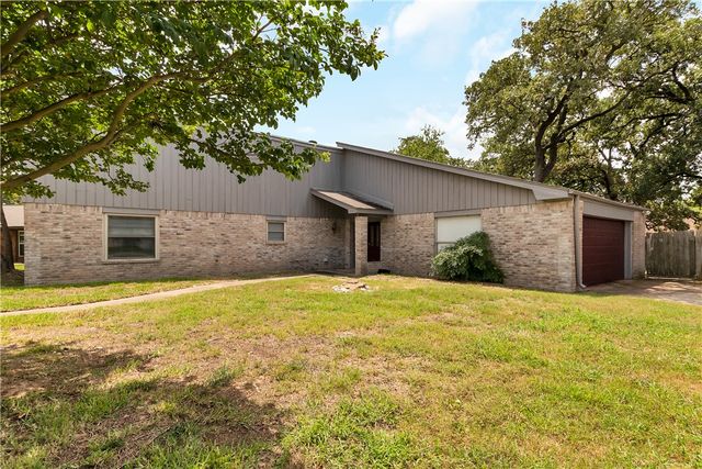 1600 Austin Avenue, College Station, TX 77845