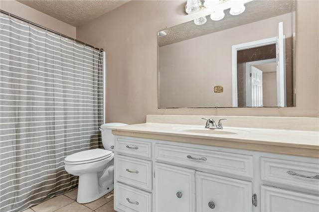 1600 Austin Avenue, College Station, TX 77845