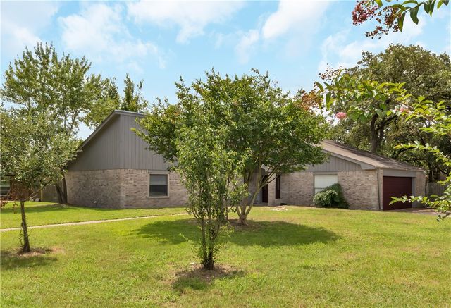 1600 Austin Avenue, College Station, TX 77845
