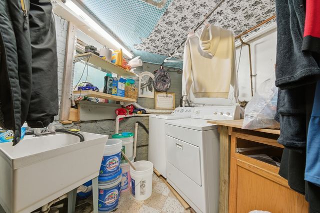 921 N Avers Avenue, Chicago, IL 60651