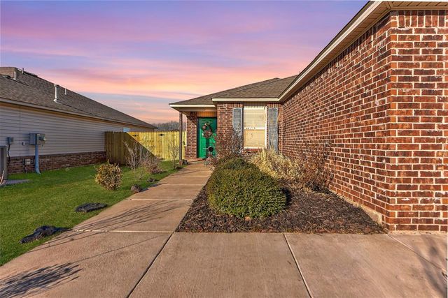 1120 Limestone Drive, Noble, OK 73068