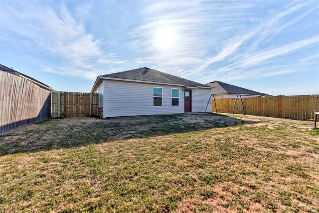 1120 Limestone Drive, Noble, OK 73068