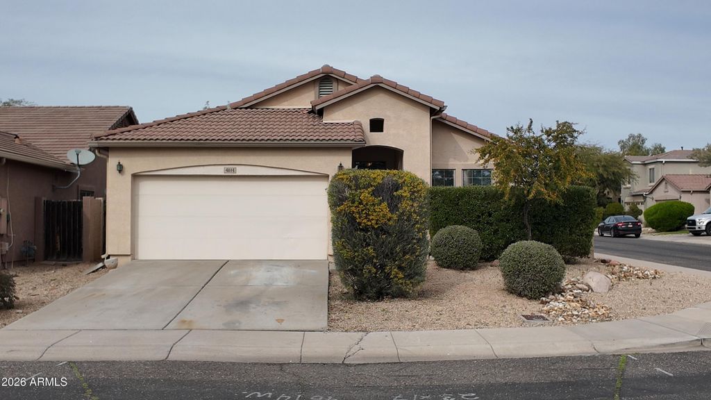 4614 W COTTONTAIL Road, Phoenix, AZ 85086