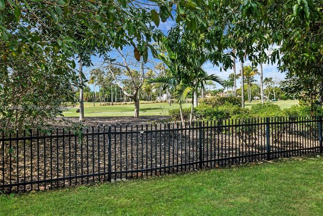 5220 La Gorce Dr, Miami Beach, FL 33140