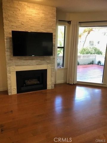950 Cagney Lane 101, Newport Beach, CA 92663