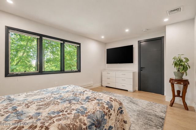 7 Eli Circle, Morganville, NJ 07751