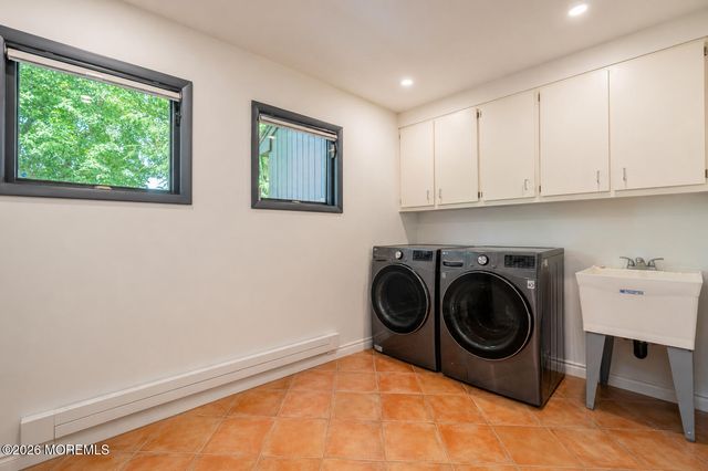 7 Eli Circle, Morganville, NJ 07751