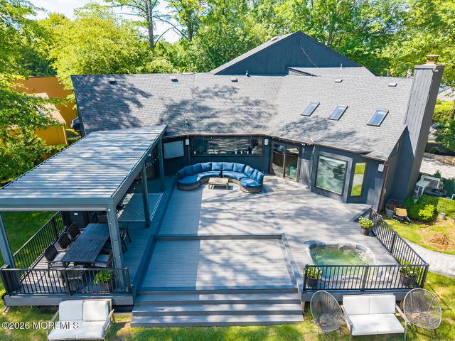 7 Eli Circle, Morganville, NJ 07751