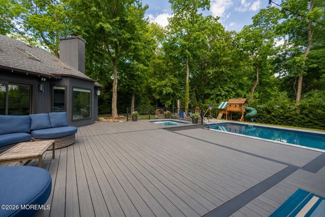 7 Eli Circle, Morganville, NJ 07751