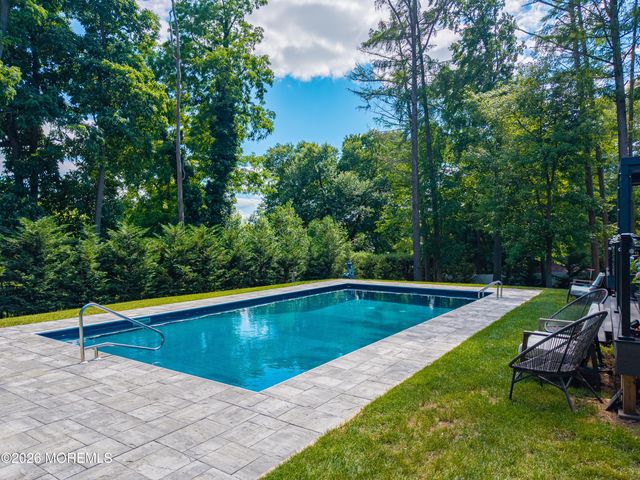 7 Eli Circle, Morganville, NJ 07751