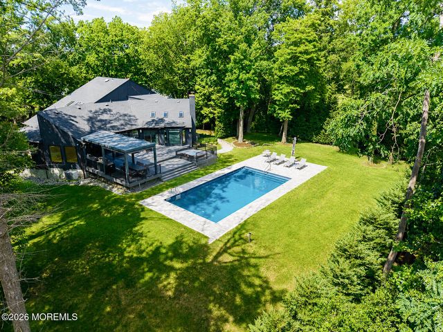 7 Eli Circle, Morganville, NJ 07751