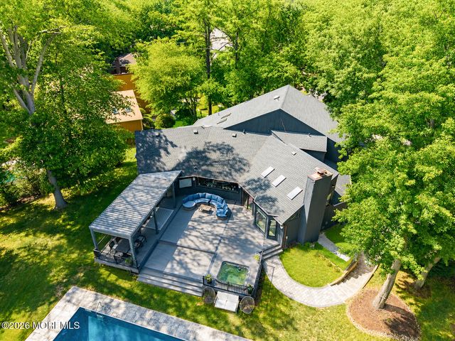 7 Eli Circle, Morganville, NJ 07751