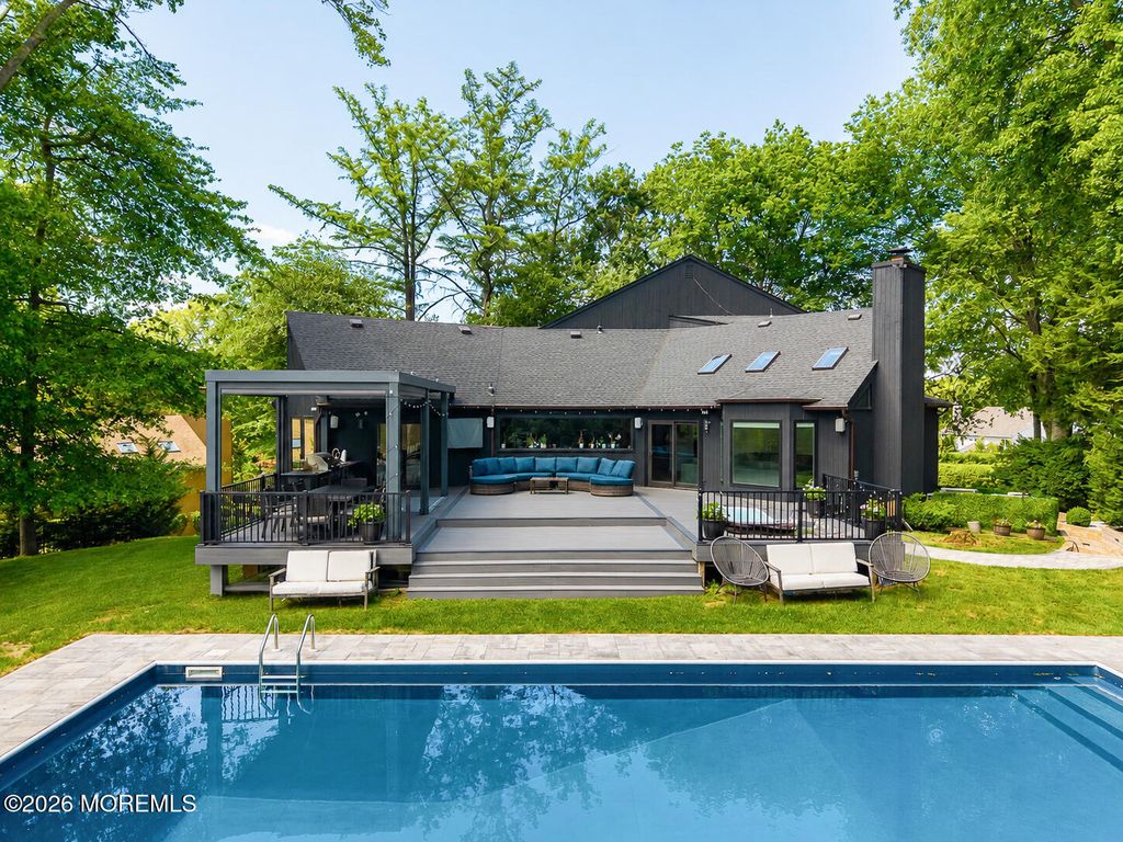 7 Eli Circle, Morganville, NJ 07751