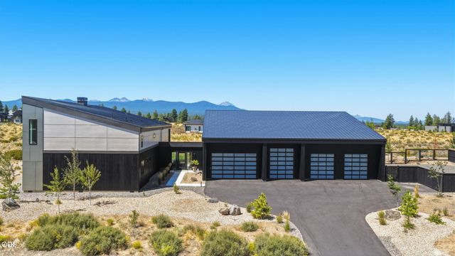 62333 McClain Drive, Bend, OR 97703