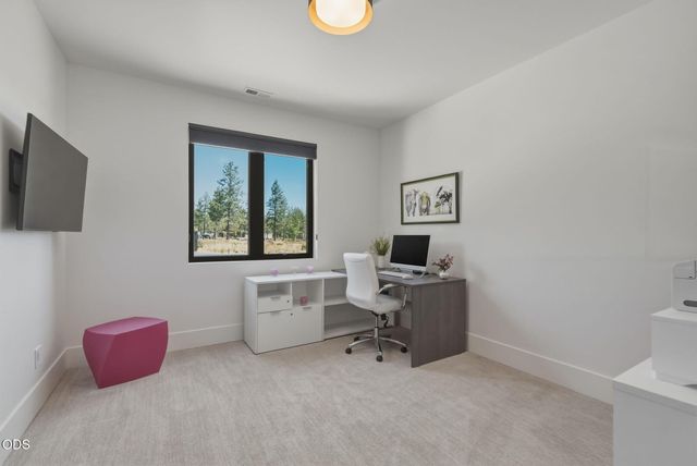 62333 McClain Drive, Bend, OR 97703
