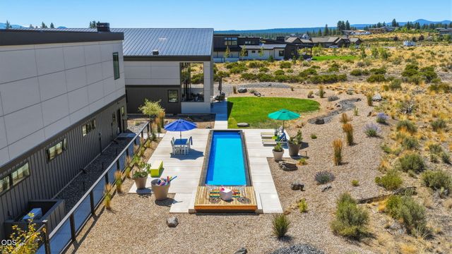 62333 McClain Drive, Bend, OR 97703