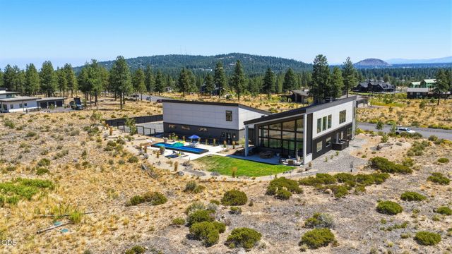 62333 McClain Drive, Bend, OR 97703