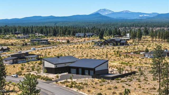 62333 McClain Drive, Bend, OR 97703