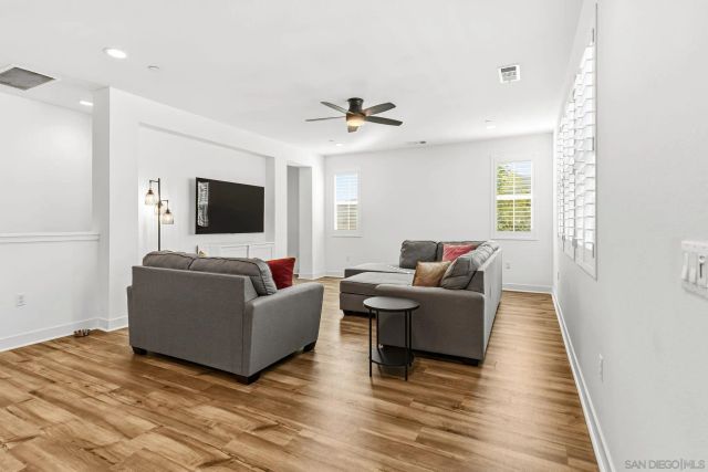 8691 Barbados Ln, Santee, CA 92071