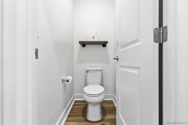 8691 Barbados Ln, Santee, CA 92071