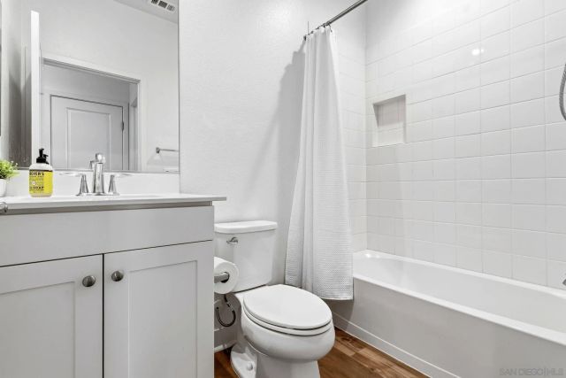 8691 Barbados Ln, Santee, CA 92071