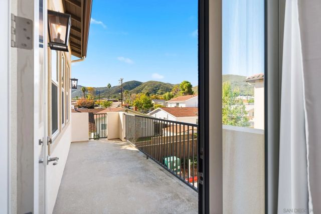 8691 Barbados Ln, Santee, CA 92071