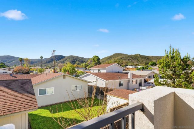 8691 Barbados Ln, Santee, CA 92071