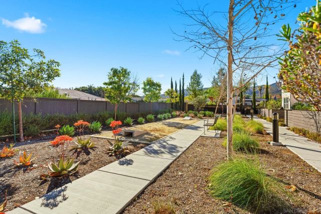 8691 Barbados Ln, Santee, CA 92071