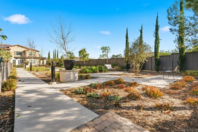 8691 Barbados Ln, Santee, CA 92071