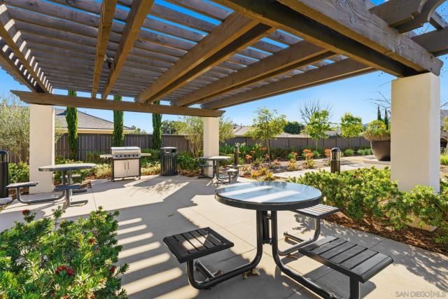 8691 Barbados Ln, Santee, CA 92071