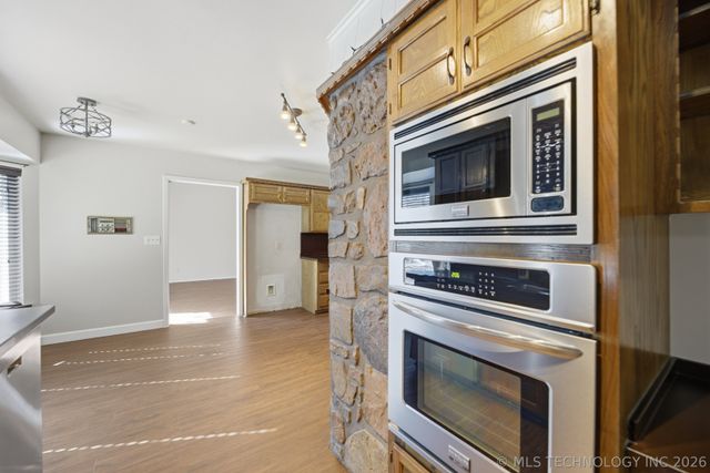 605 E Van Buren Street, Broken Arrow, OK 74011