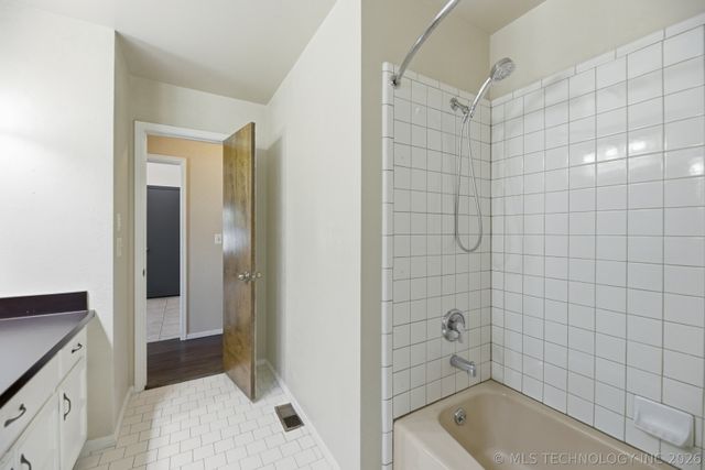 605 E Van Buren Street, Broken Arrow, OK 74011