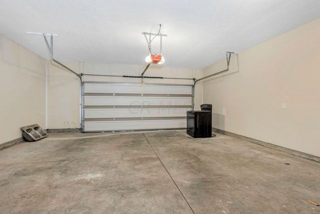76 Courtyard Crossing Drive, Powell, OH 43065