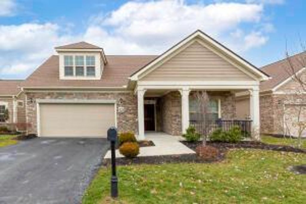 76 Courtyard Crossing Drive, Powell, OH 43065