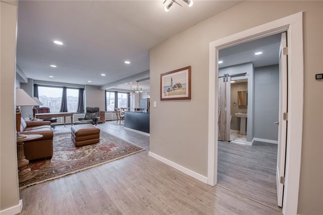 320 Fort Duquesne Blvd 4E, Downtown Pgh, PA 15222