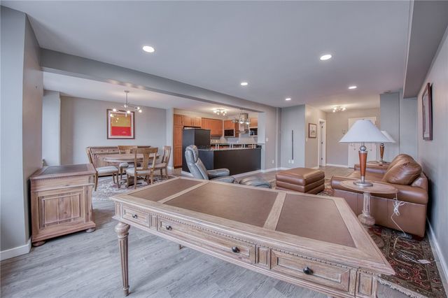 320 Fort Duquesne Blvd 4E, Downtown Pgh, PA 15222