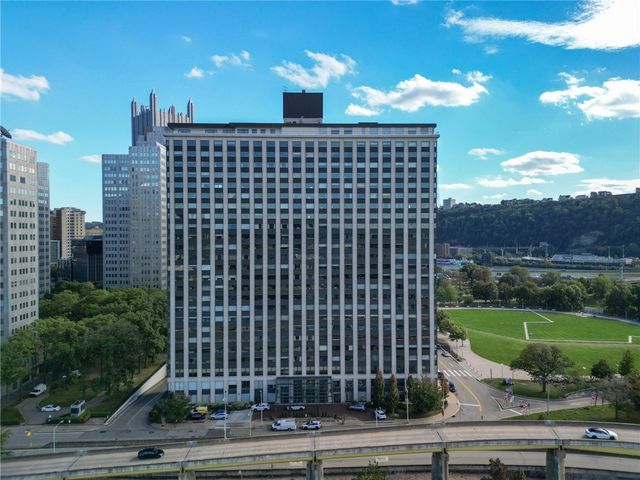 320 Fort Duquesne Blvd 4E, Downtown Pgh, PA 15222
