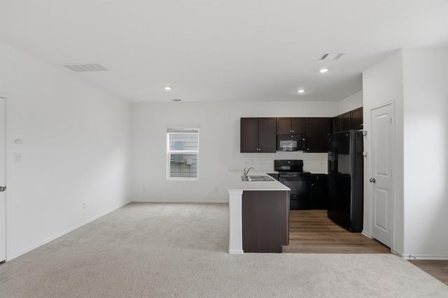 908 Rancho Del Cielo LOOP, Jarrell, TX 76537